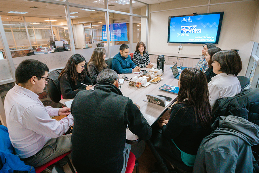 Avanza implementación del Modelo Educativo M.E.UFRO con constitución de comité técnico de “Vida Universitaria”