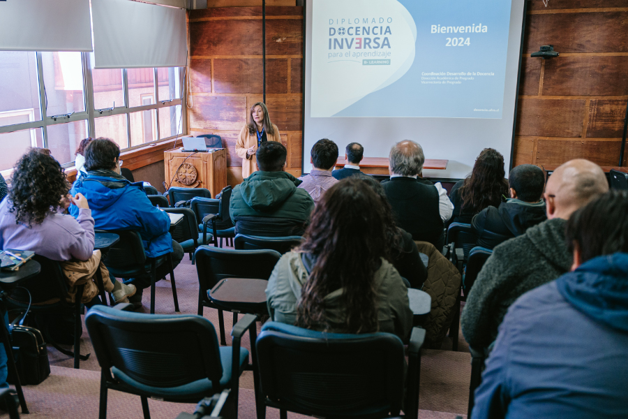 Docentes UFRO buscan innovar en su enseñanza con diplomado en Docencia Inversa para el aprendizaje