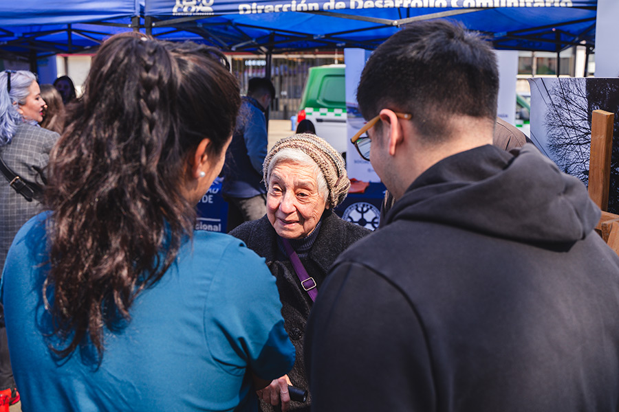 Estudiantes UFRO aplican “Aprendizaje y Servicio A+S” en Feria de “Expo Mayor”