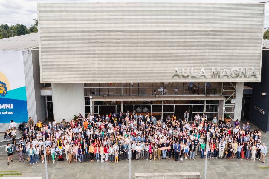 Titulados y graduados UFRO se reencontraron con su alma máter en primera versión del Día Alumni