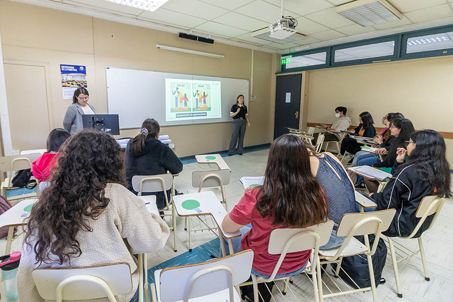Estudiantes UFRO se capacitan para hacer ayudantía en docencia de Pregrado
